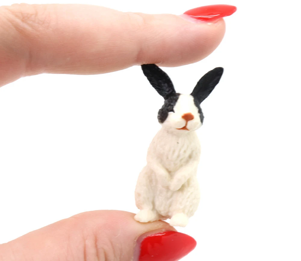 12 Figurines Ferme : Lapins, Porcelets Et Fermière Dans Un Tube De Rangement – Image 2