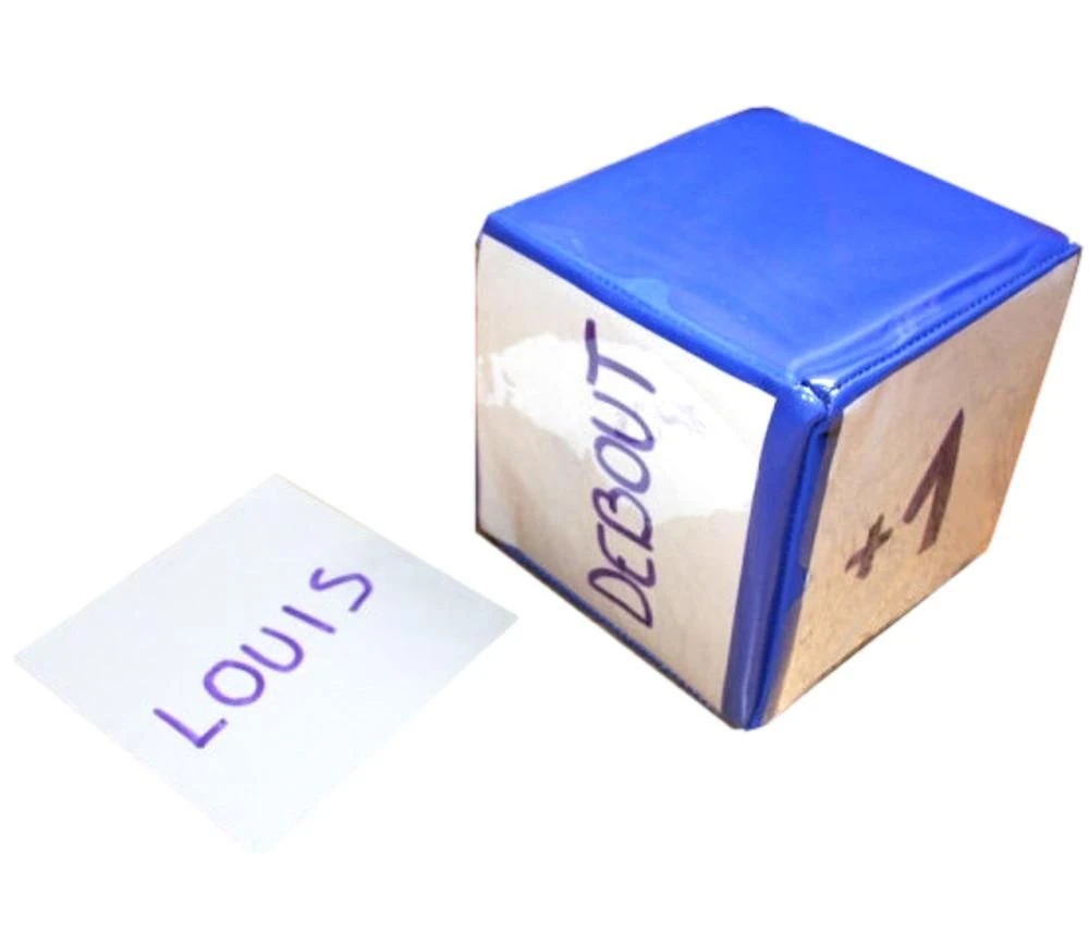 Dé Géant Bleu Faces Modifiables 15,5 Cm Personnalisable à Volonté – Image 3