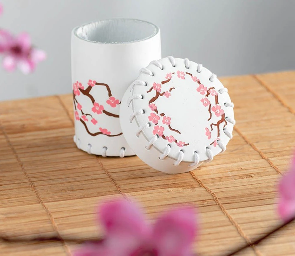 Gobelet Lancer Dés En Cuir Blanc Thème Japonais – Image 5