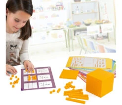 Kit Activités Base 10 - Boite 121 Pièces + 24 Fiches Activités + 15 Cartes De Jeux