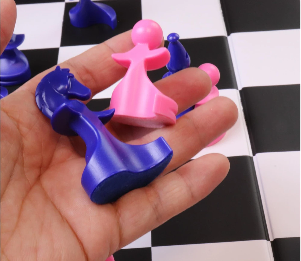 Pièces D'échecs De La Paix : Paco Sako – Image 4