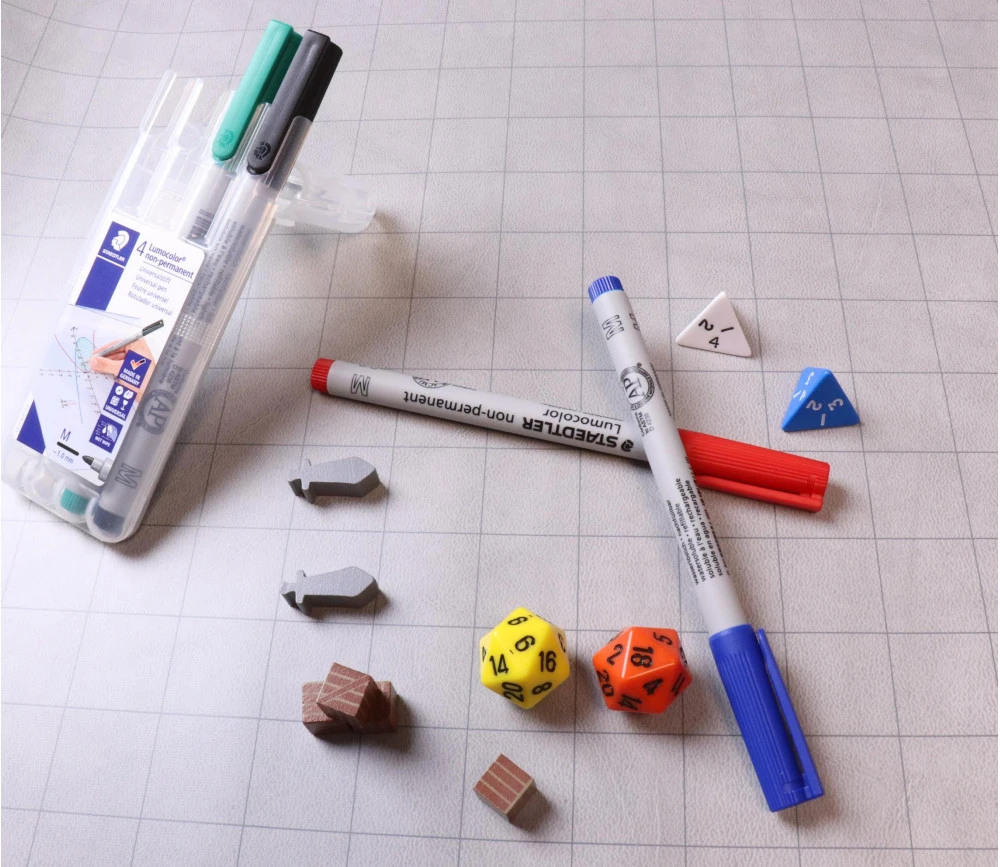 Tapis Jeu Recto Noir - Verso Gris Megamat Carré Effaçable Plateau 122 X 88 Cm – Image 4